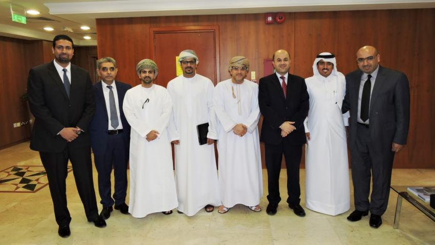 Alfardan Exchange hosts officials from Central Bank of Oman
